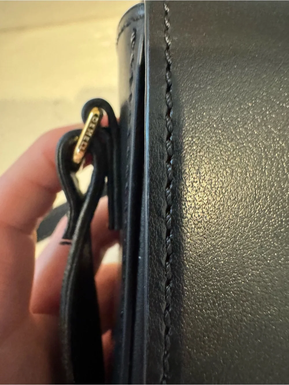DEMEILLER Vancouver Black Leather Crossbody Bag with Gold Hardware NWT - Picture 9 of 11
